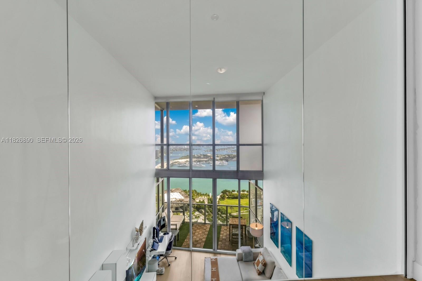 1100 Biscayne Blvd # 4305