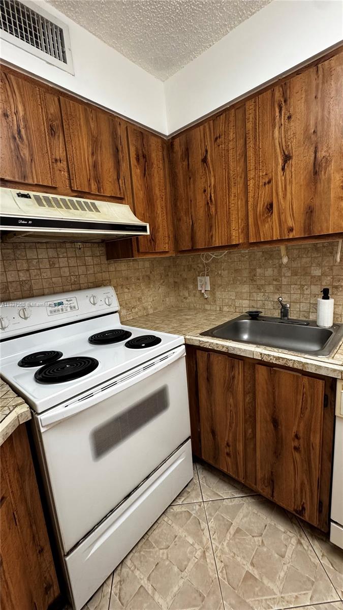 212 Lake Pointe # 308