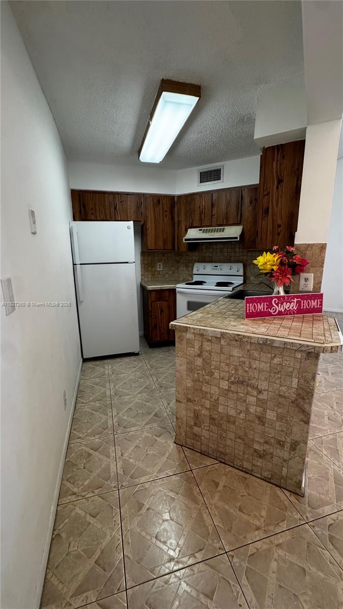 212 Lake Pointe # 308