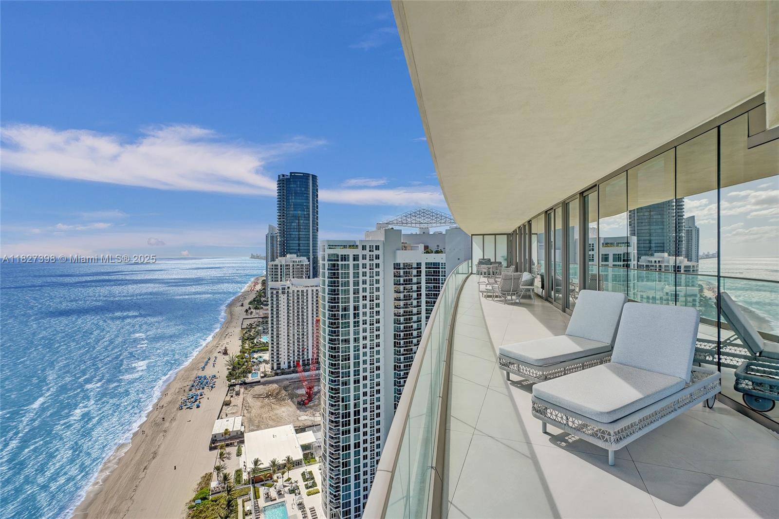18975 Collins Ave # 3000