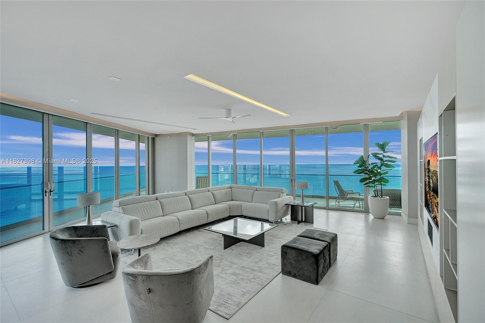 18975 Collins Ave # 3000