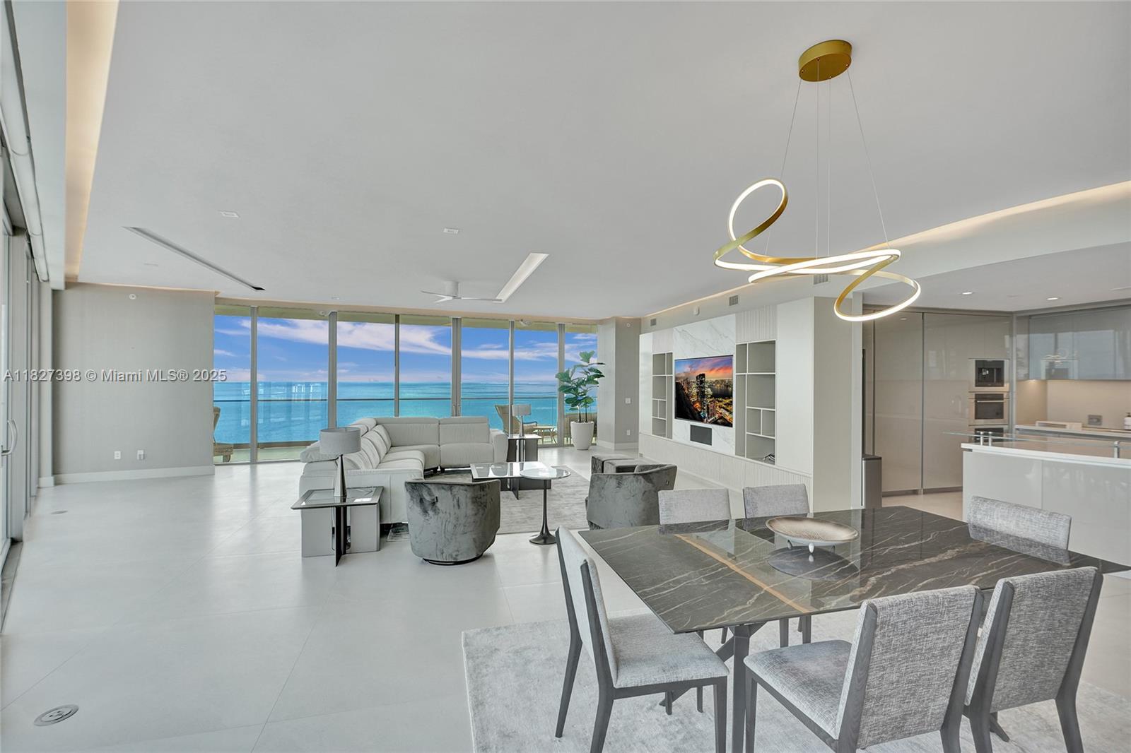18975 Collins Ave # 3000