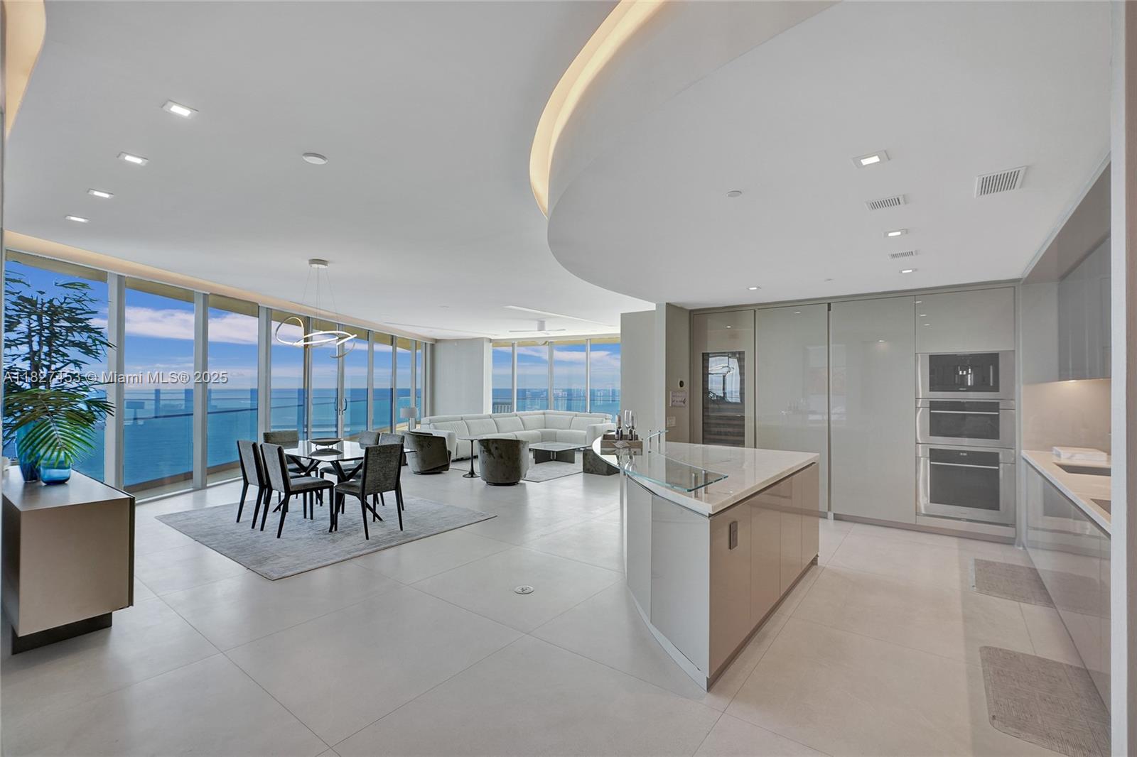 18975 Collins Ave # 3000