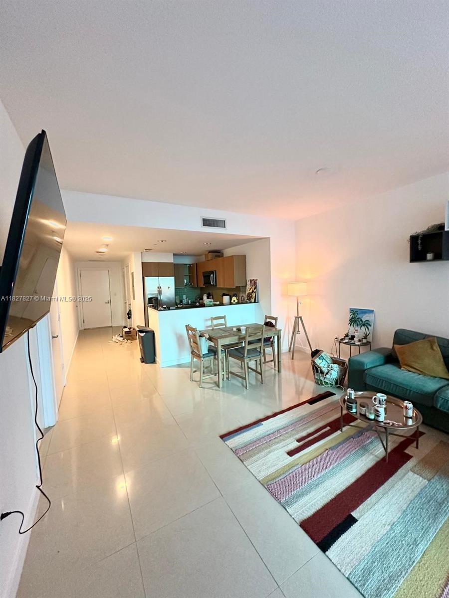 1060 Brickell Ave # 2813
