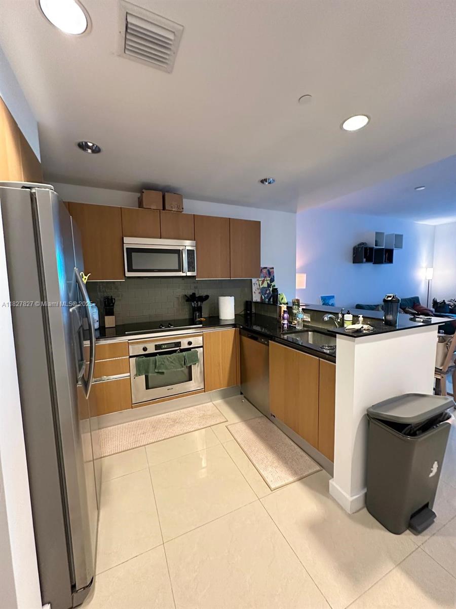 1060 Brickell Ave # 2813