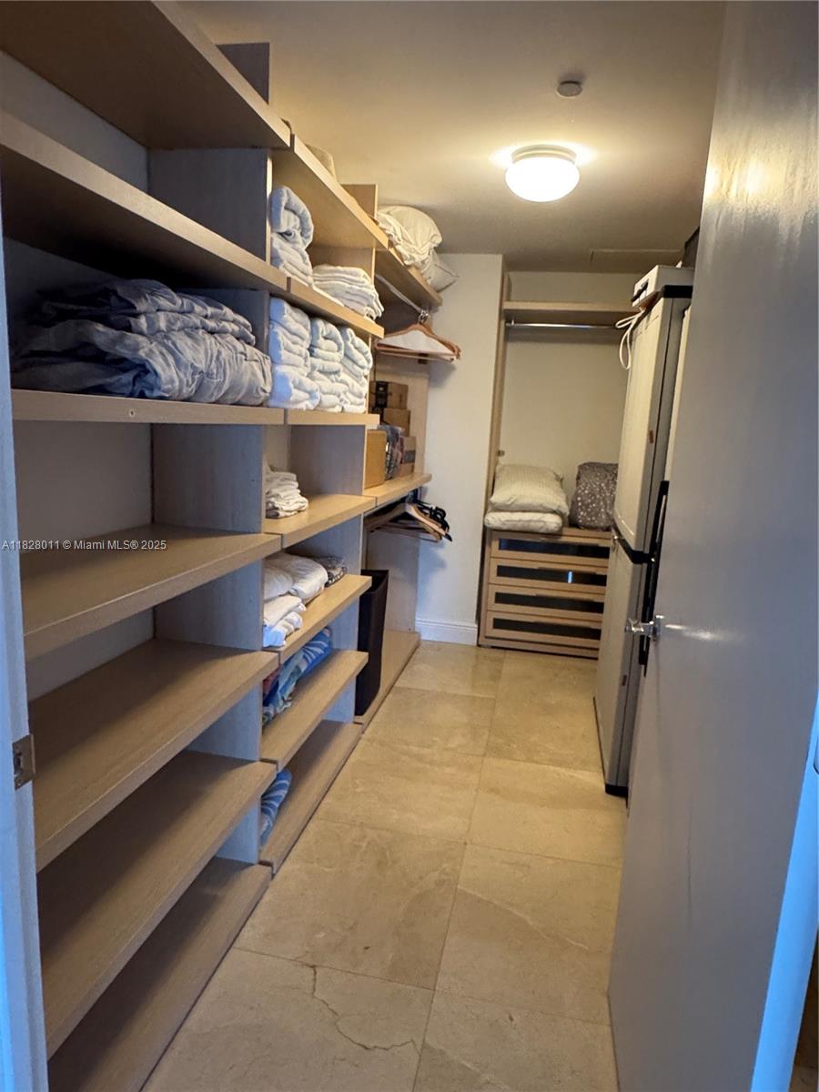 1830 S Ocean Drive # 1404