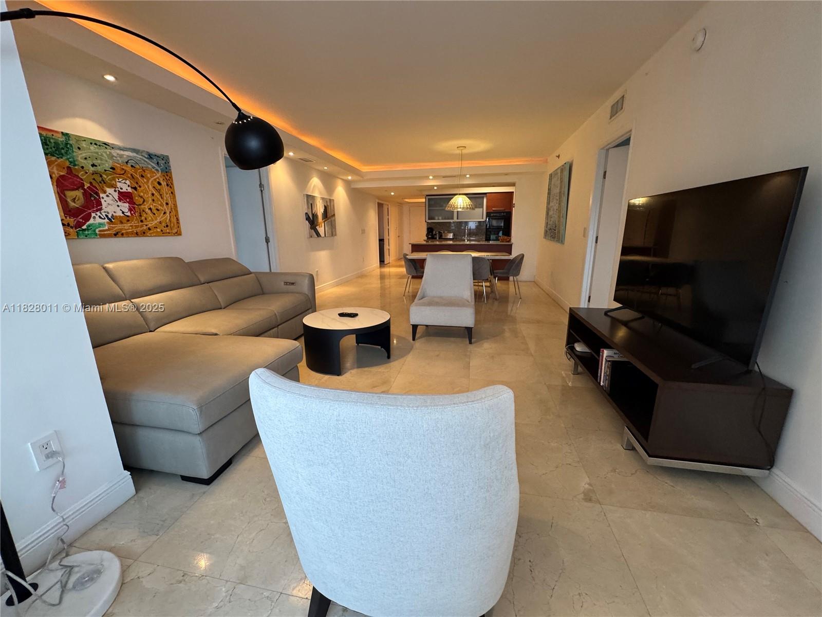 1830 S Ocean Drive # 1404