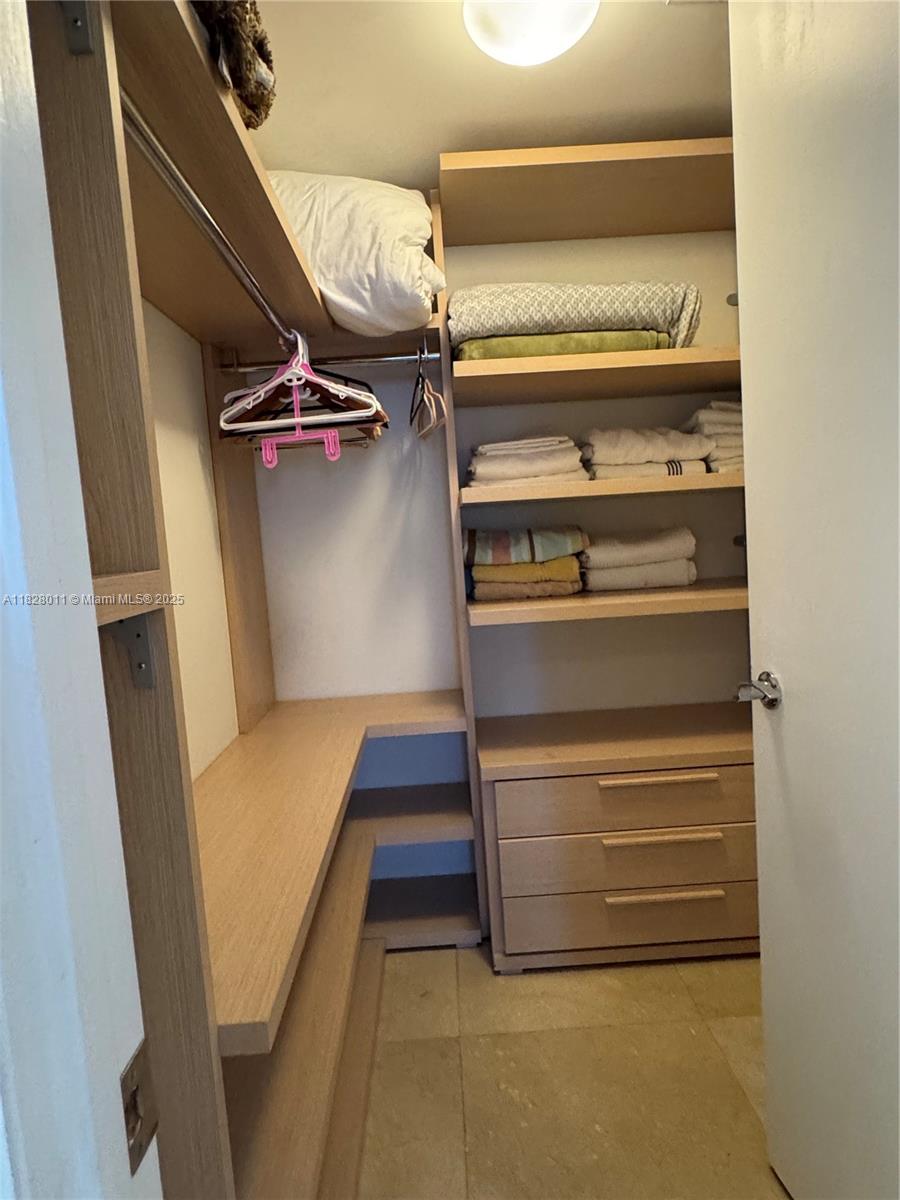 1830 S Ocean Drive # 1404