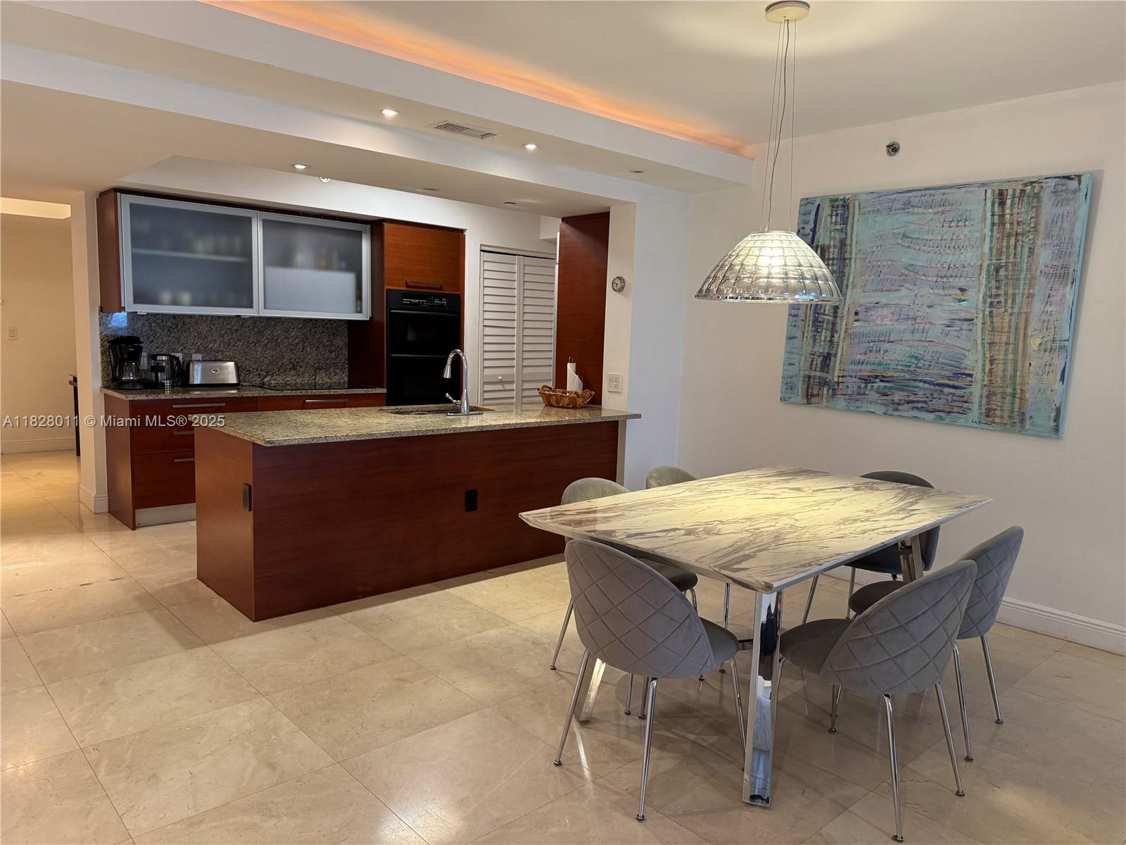 1830 S Ocean Drive # 1404