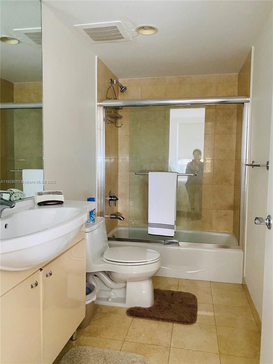 1830 S Ocean Drive # 1404
