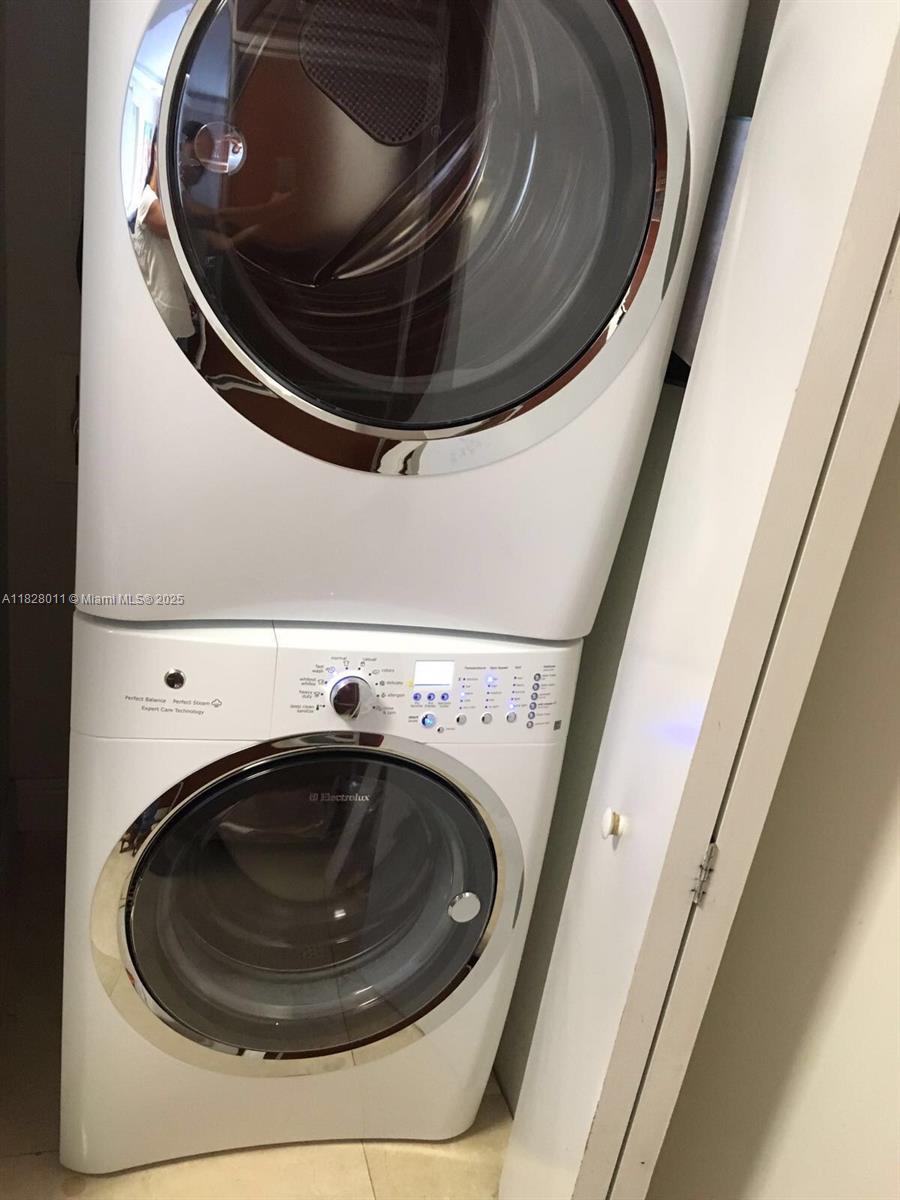 1830 S Ocean Drive # 1404