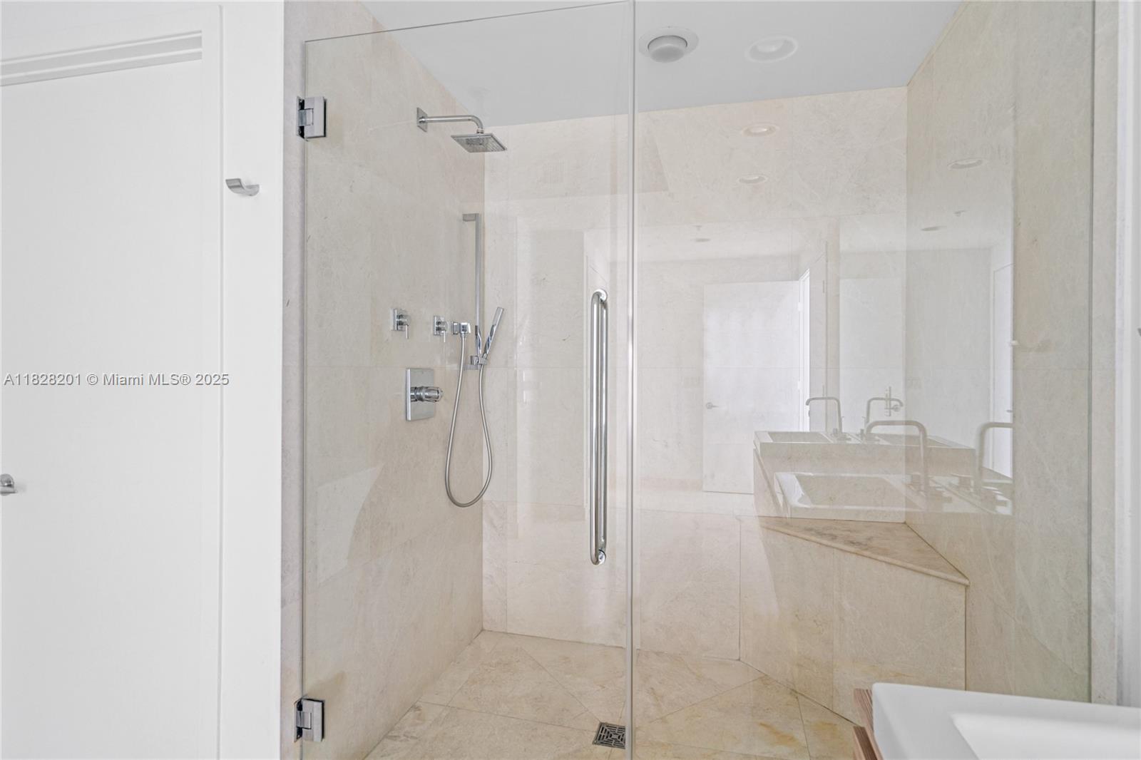 17111 Biscayne Blvd # 1210