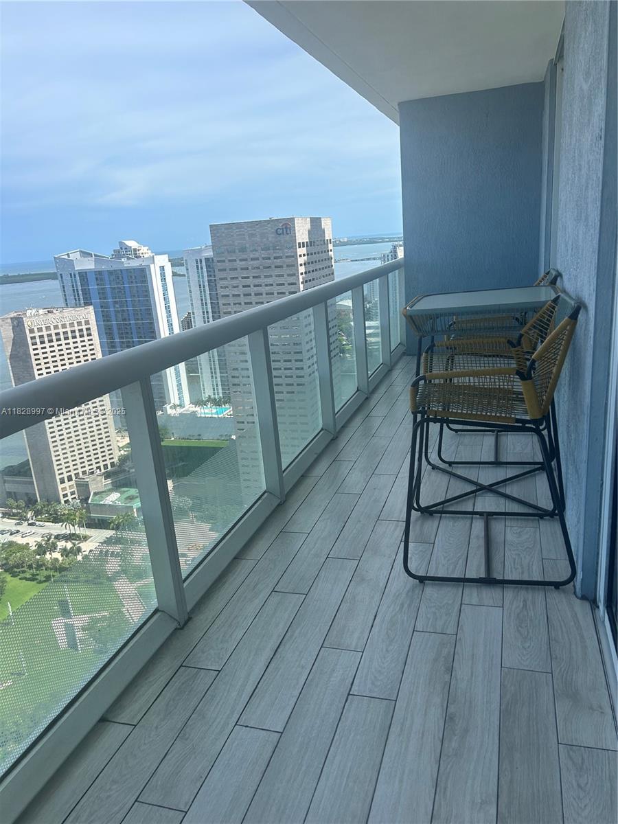 50 Biscayne Blvd # 4706