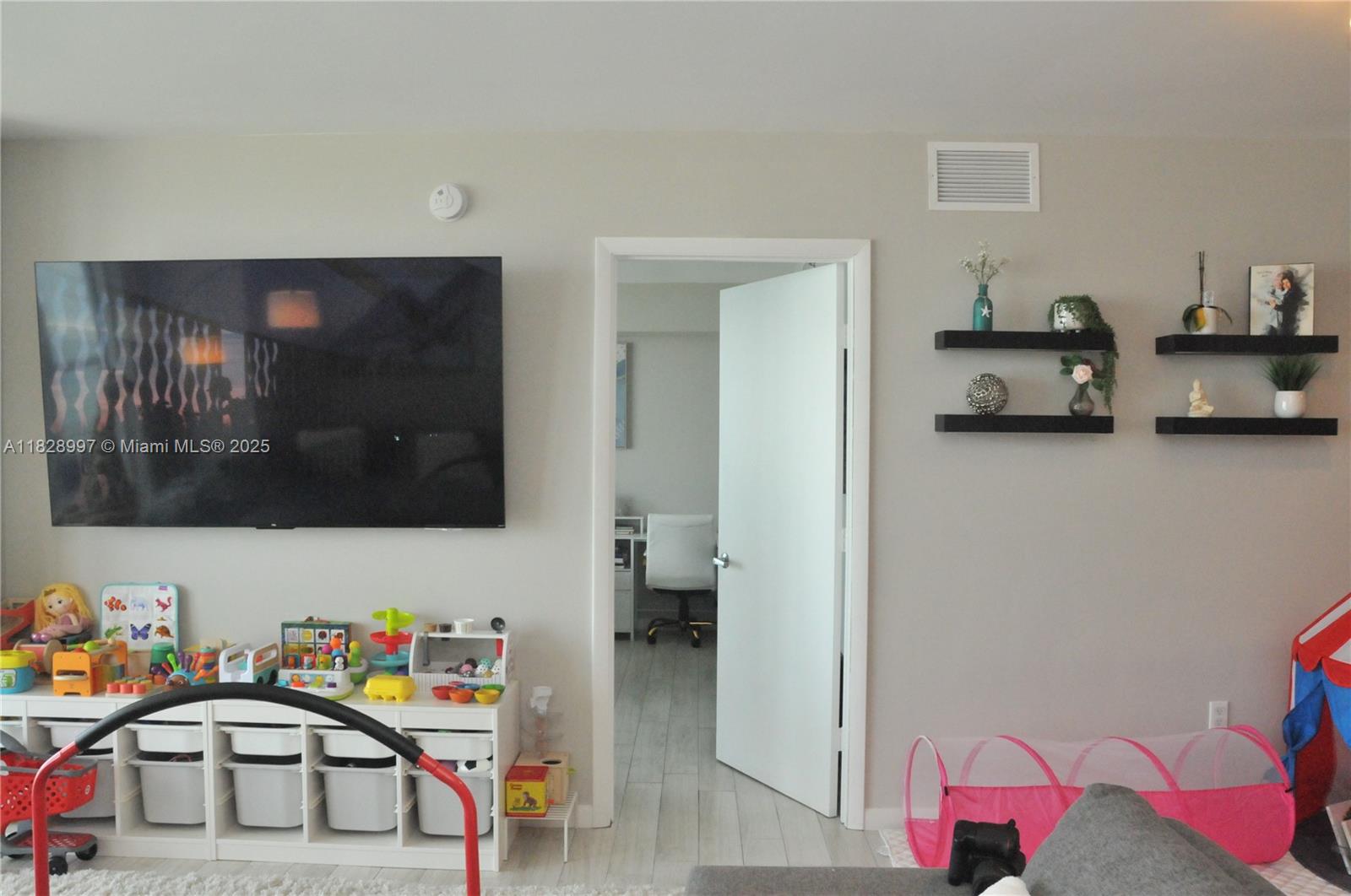 50 Biscayne Blvd # 4706