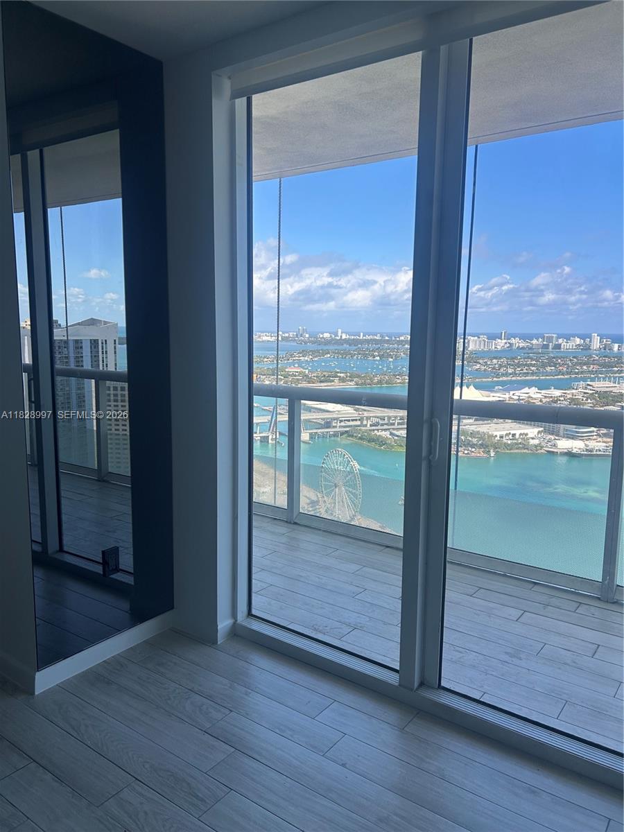 50 Biscayne Blvd # 4706