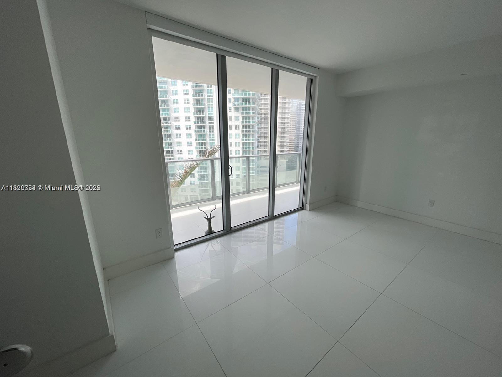1300 Brickell Bay Dr # 1611