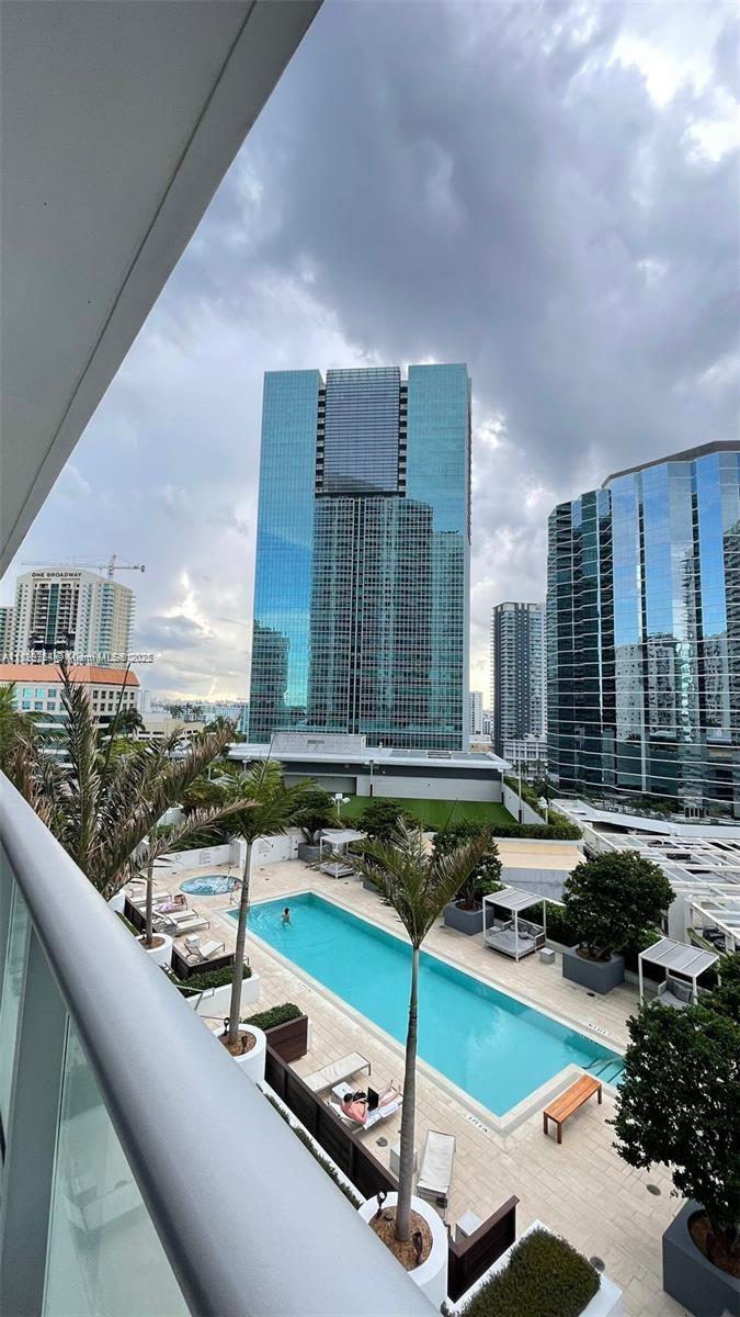 1300 Brickell Bay Dr # 1611