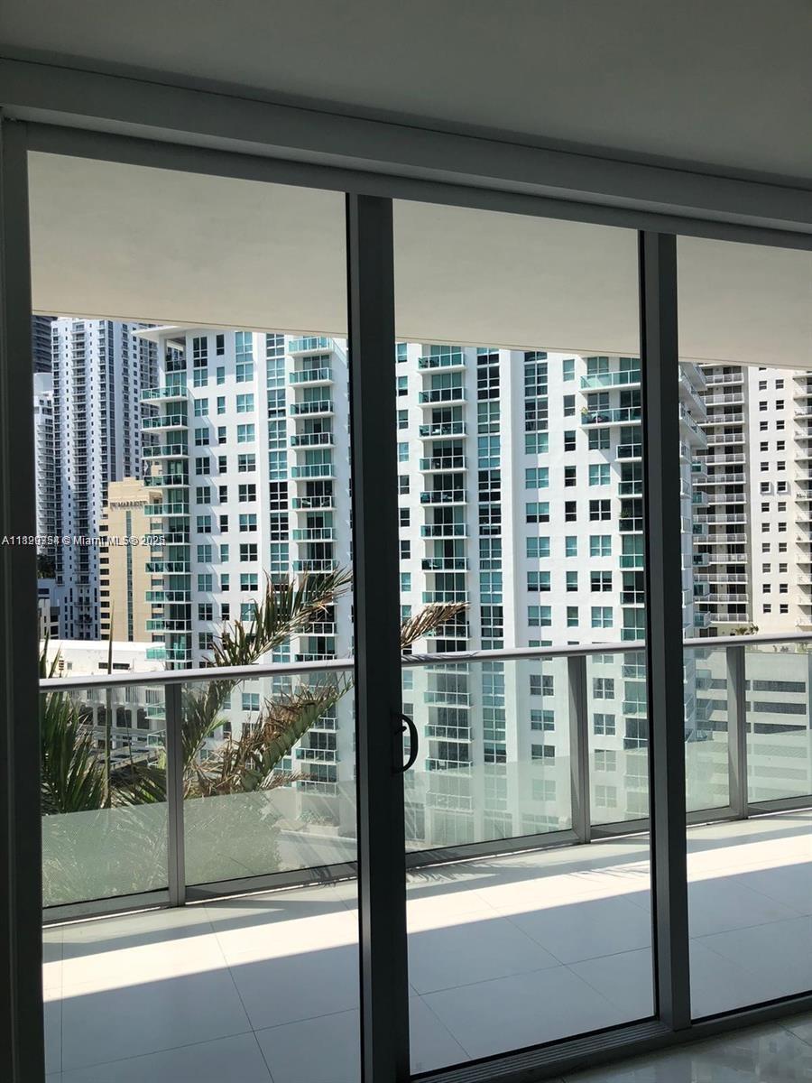 1300 Brickell Bay Dr # 1611