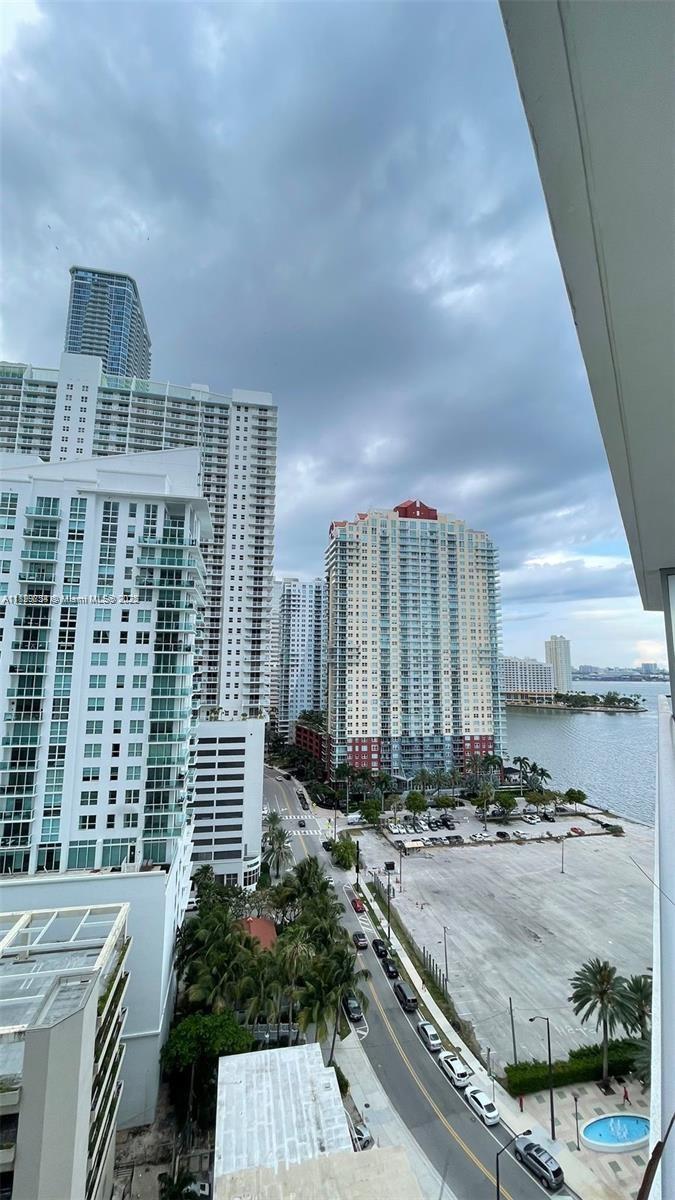 1300 Brickell Bay Dr # 1611