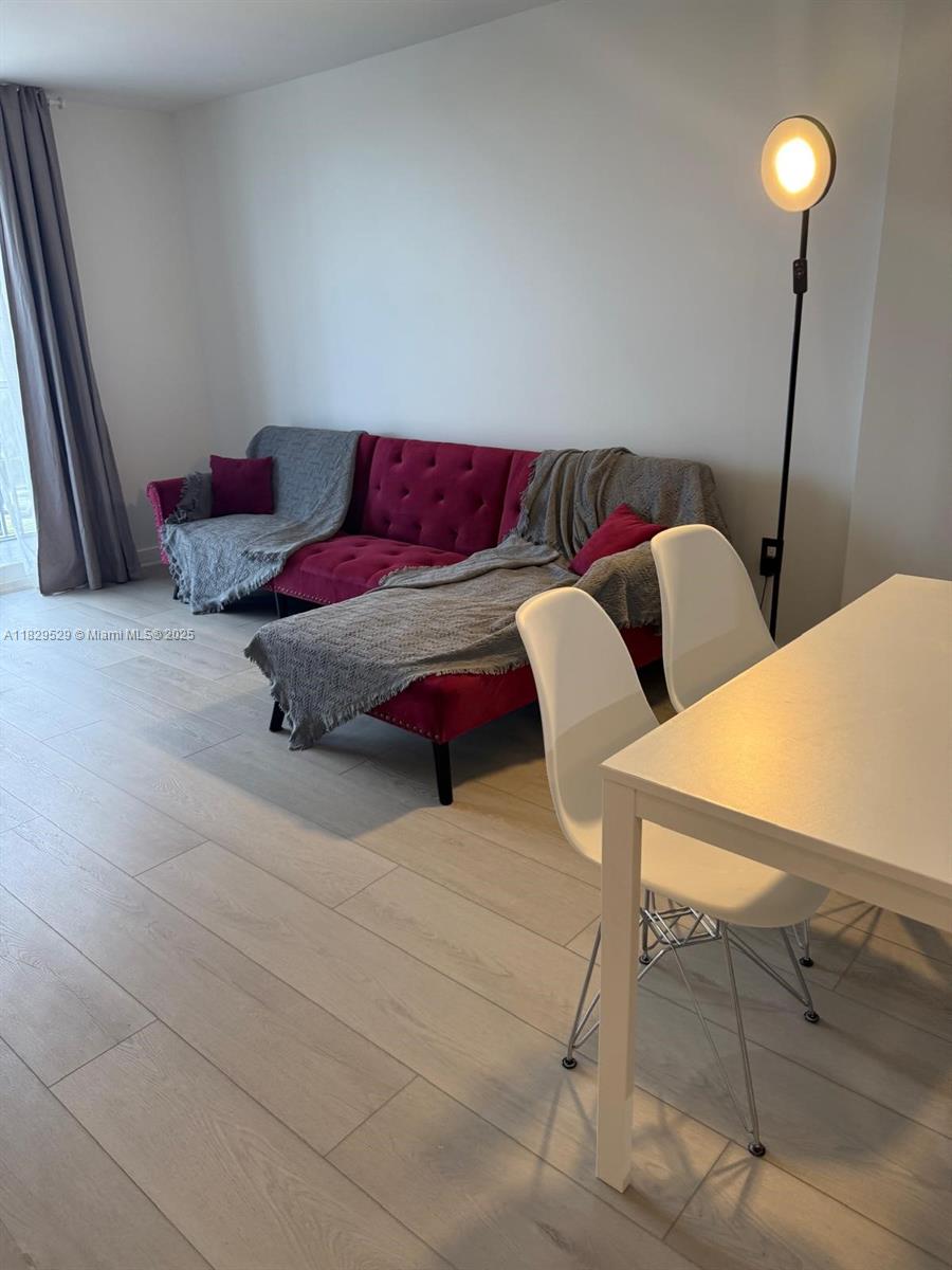 16851 NE 23rd Ave # A512