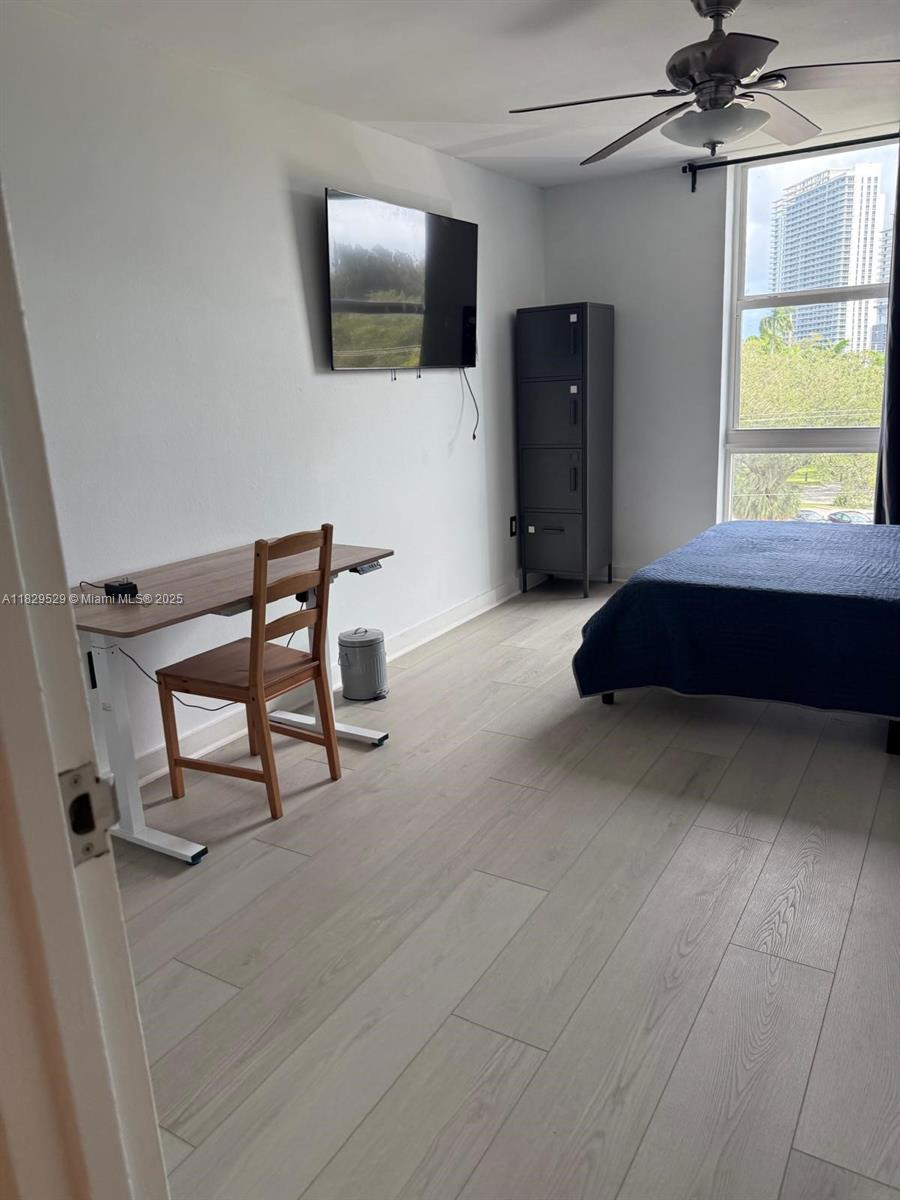 16851 NE 23rd Ave # A512