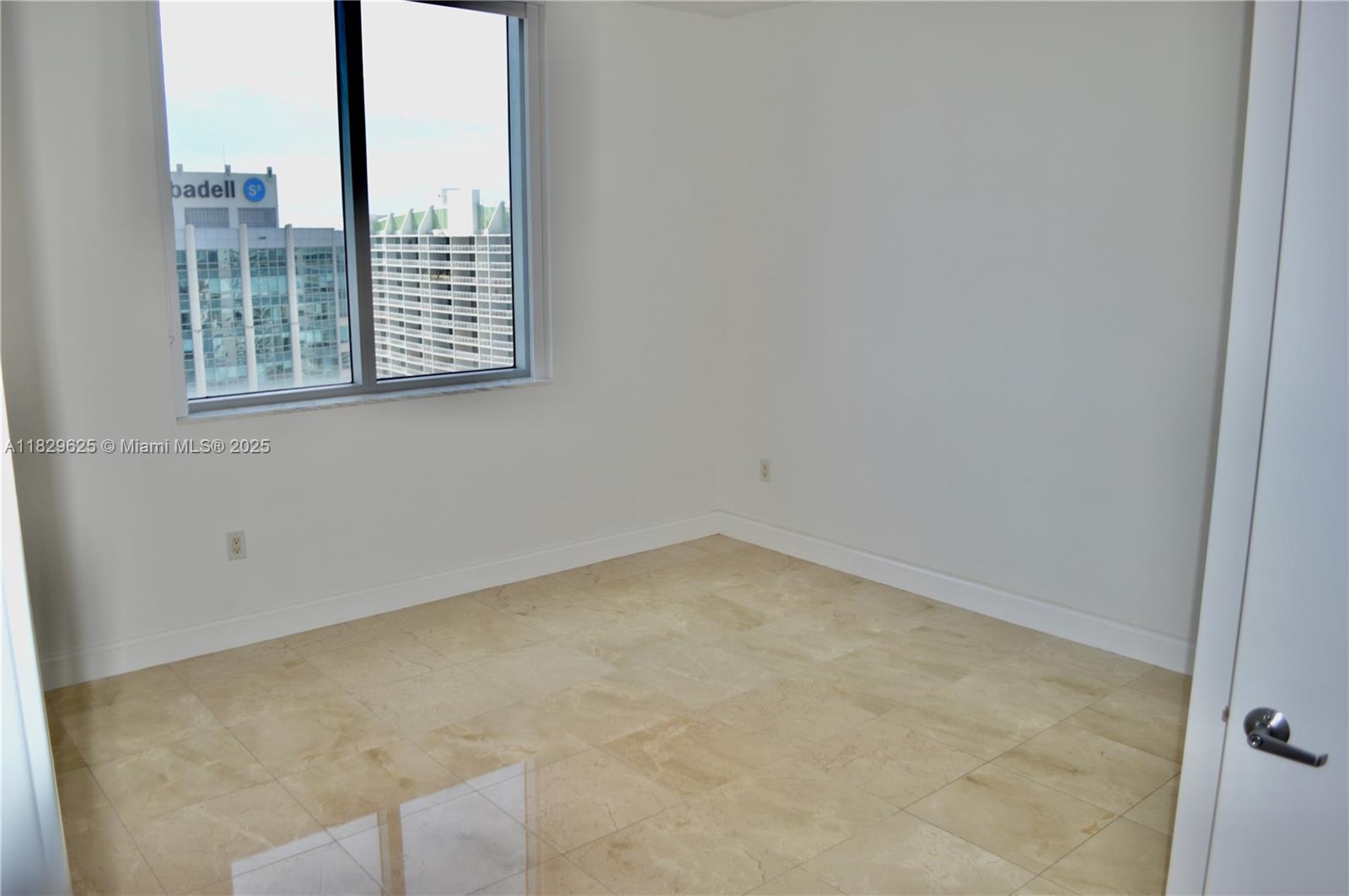 1060 Brickell Ave # 3705