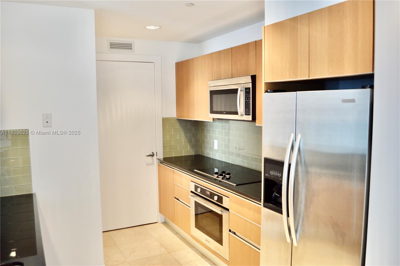 1060 Brickell Ave # 3705