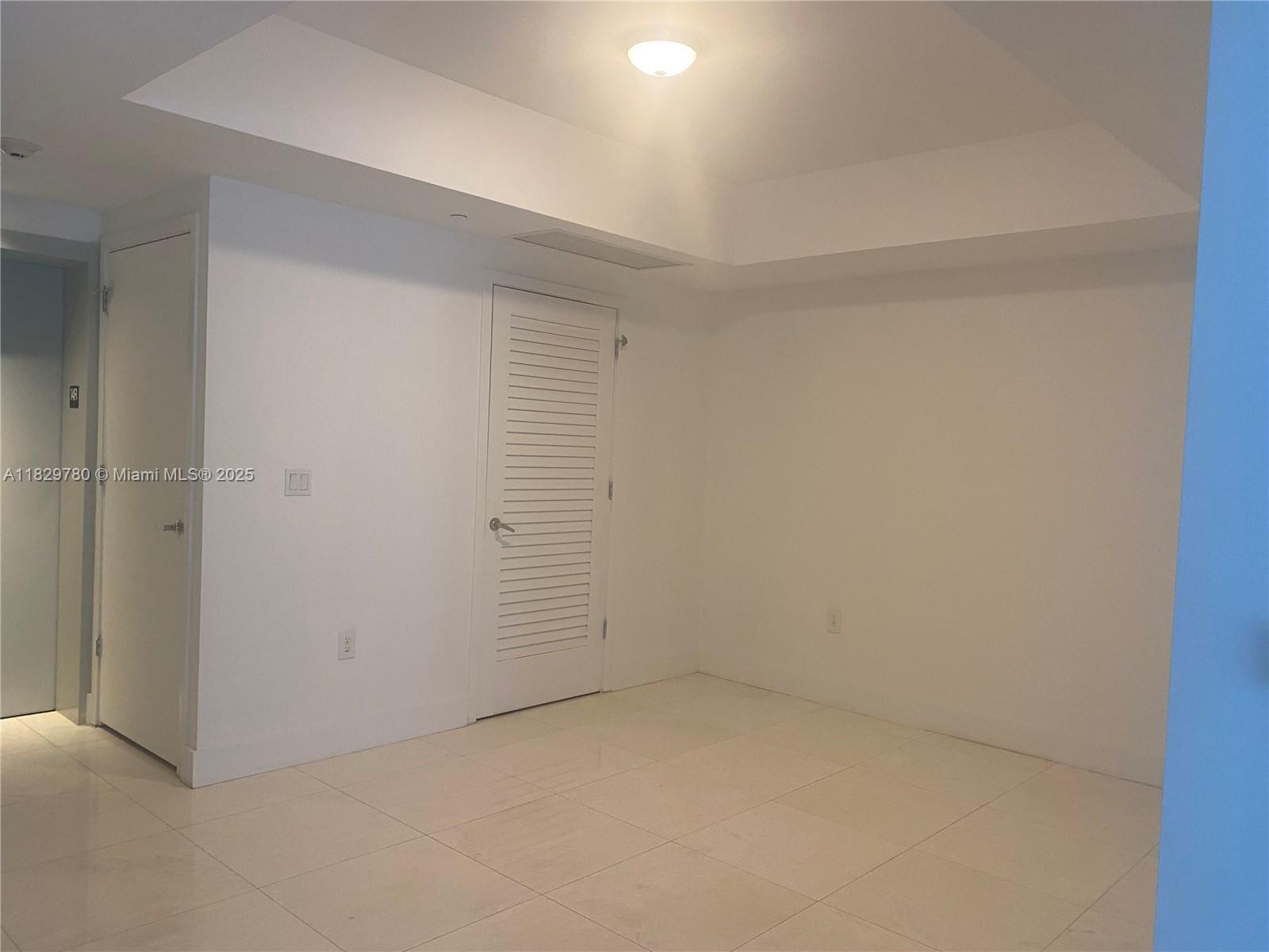 1010 Brickell Ave # 1403