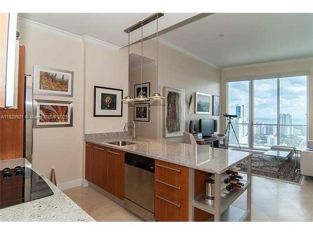 185 SW 7 ST # 4404