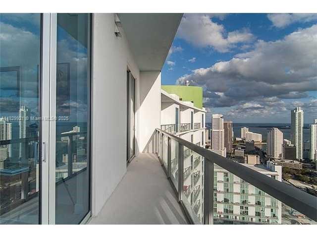 185 SW 7 ST # 4404