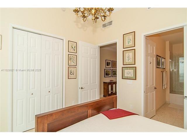 185 SW 7 ST # 4404