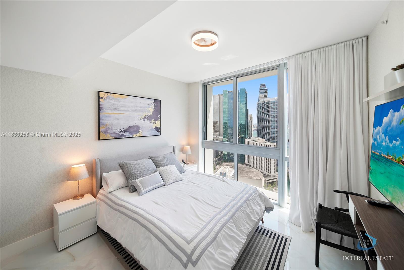 350 S Miami Ave Unit: 3902