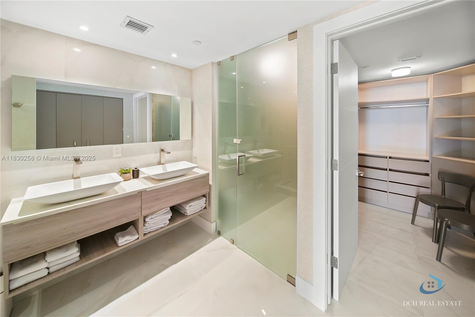 350 S Miami Ave Unit: 3902