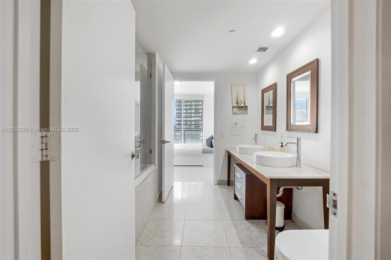 485 Brickell Ave # 1609