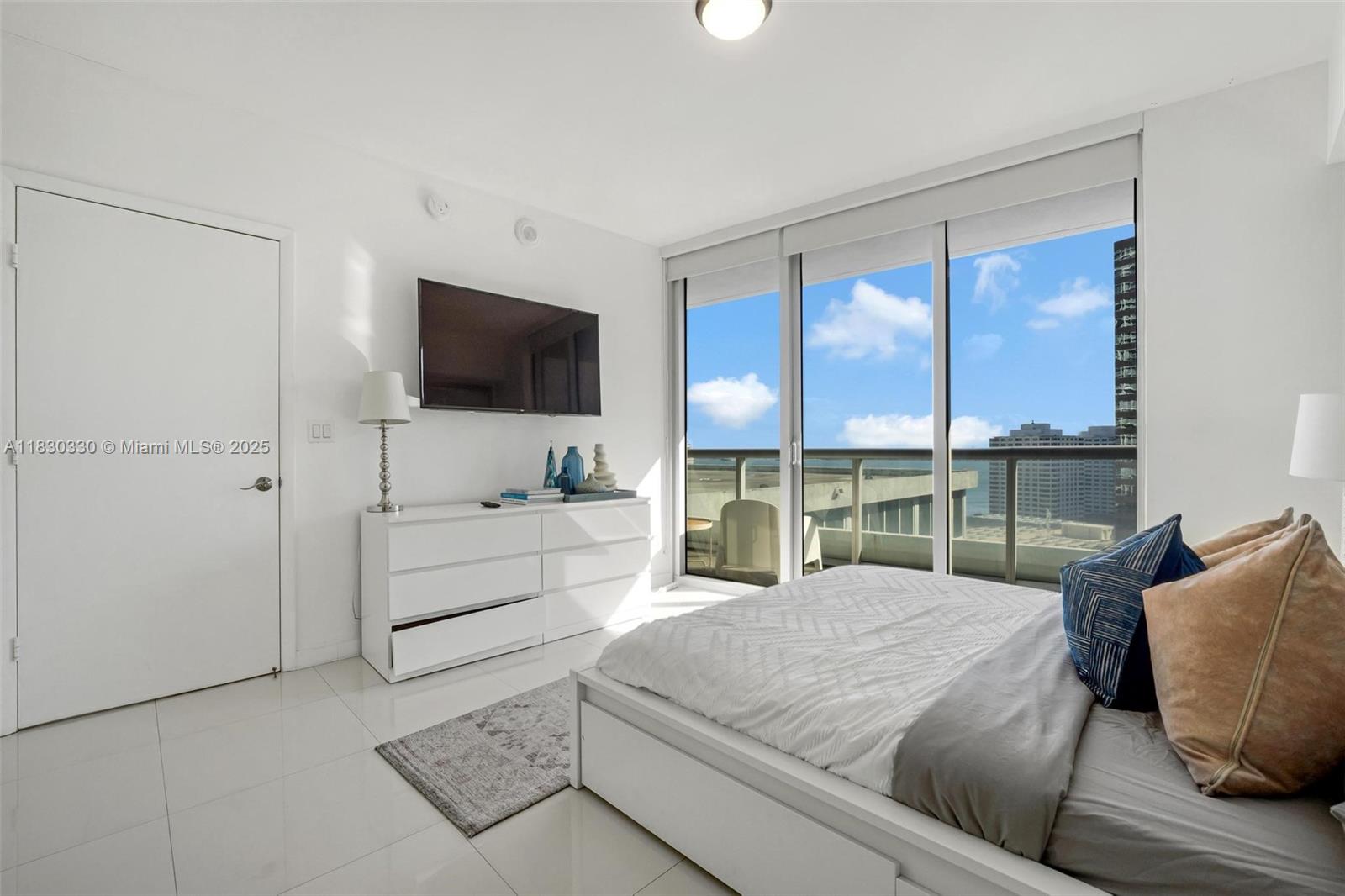 485 Brickell Ave # 1609