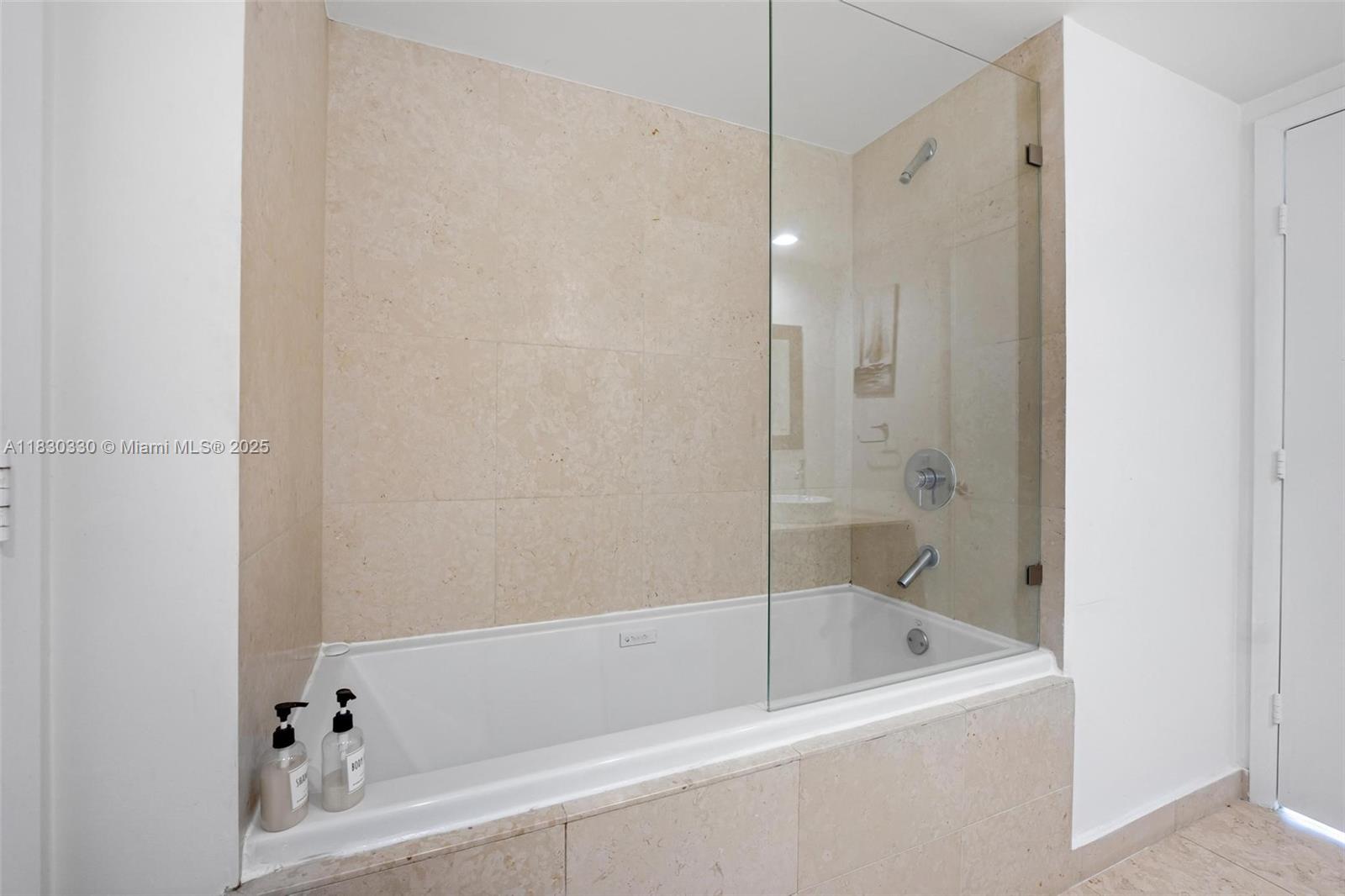485 Brickell Ave # 1609