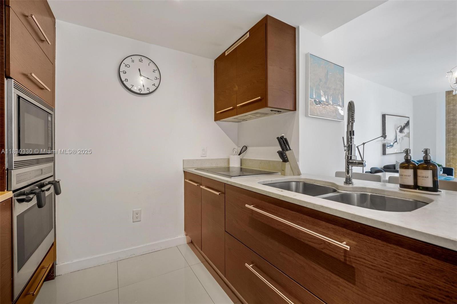 485 Brickell Ave # 1609
