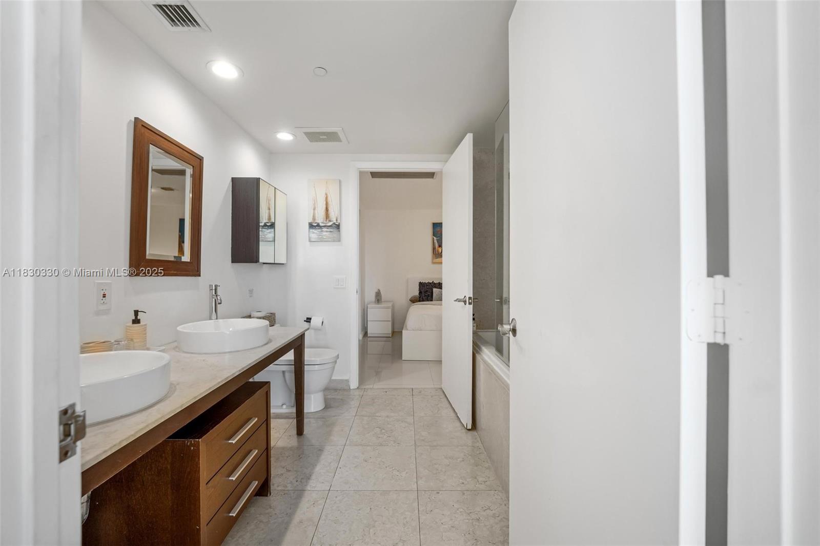 485 Brickell Ave # 1609