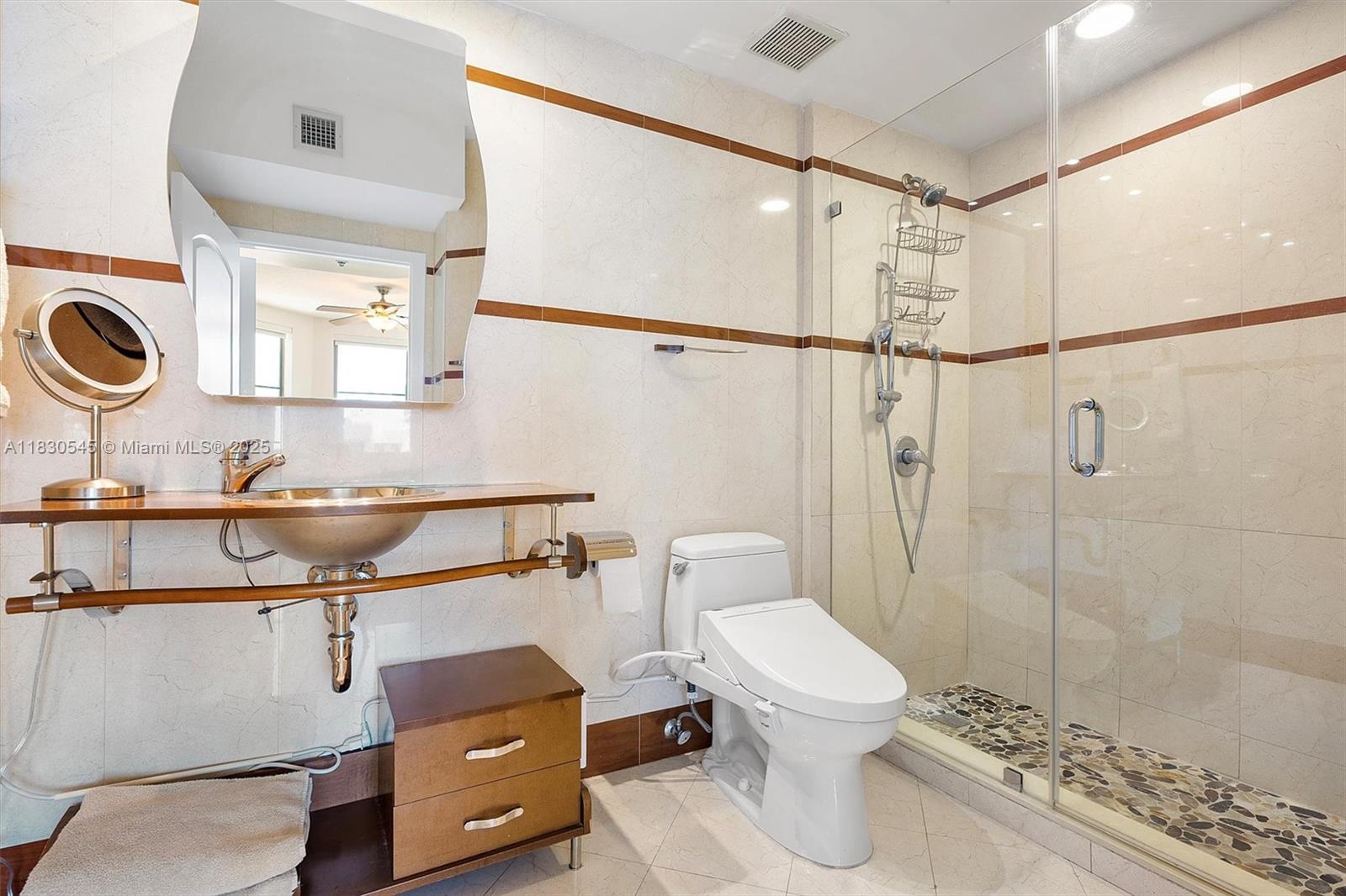 110 Washington Ave # 1608