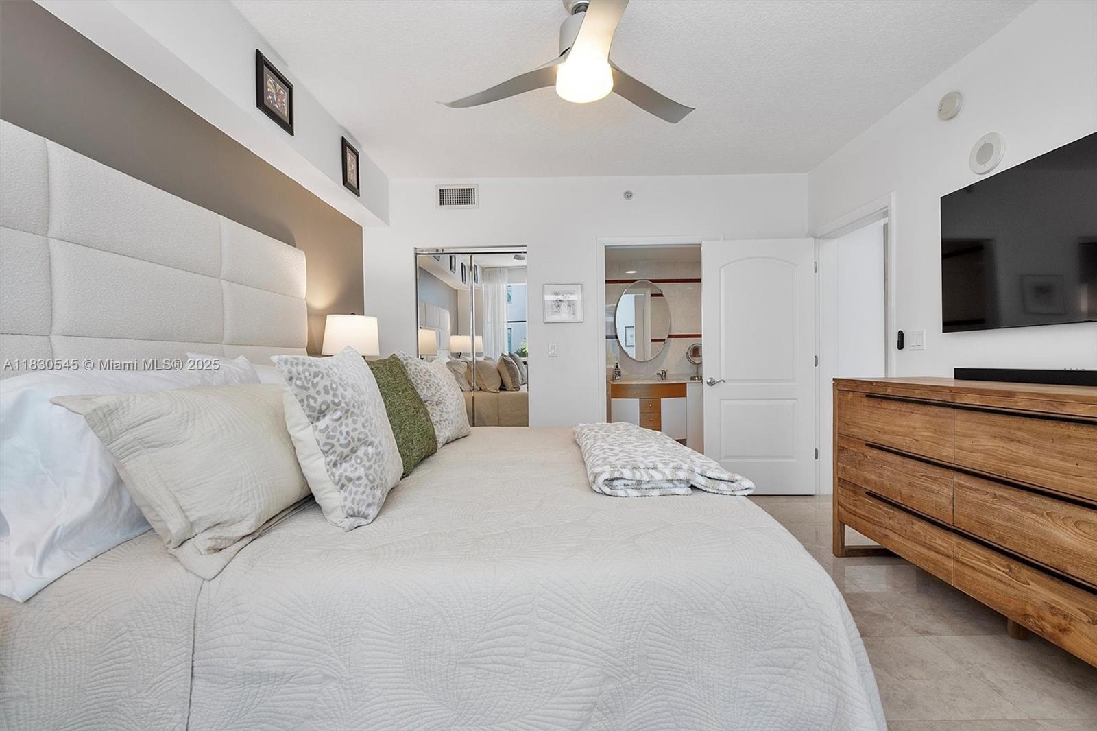 110 Washington Ave # 1608