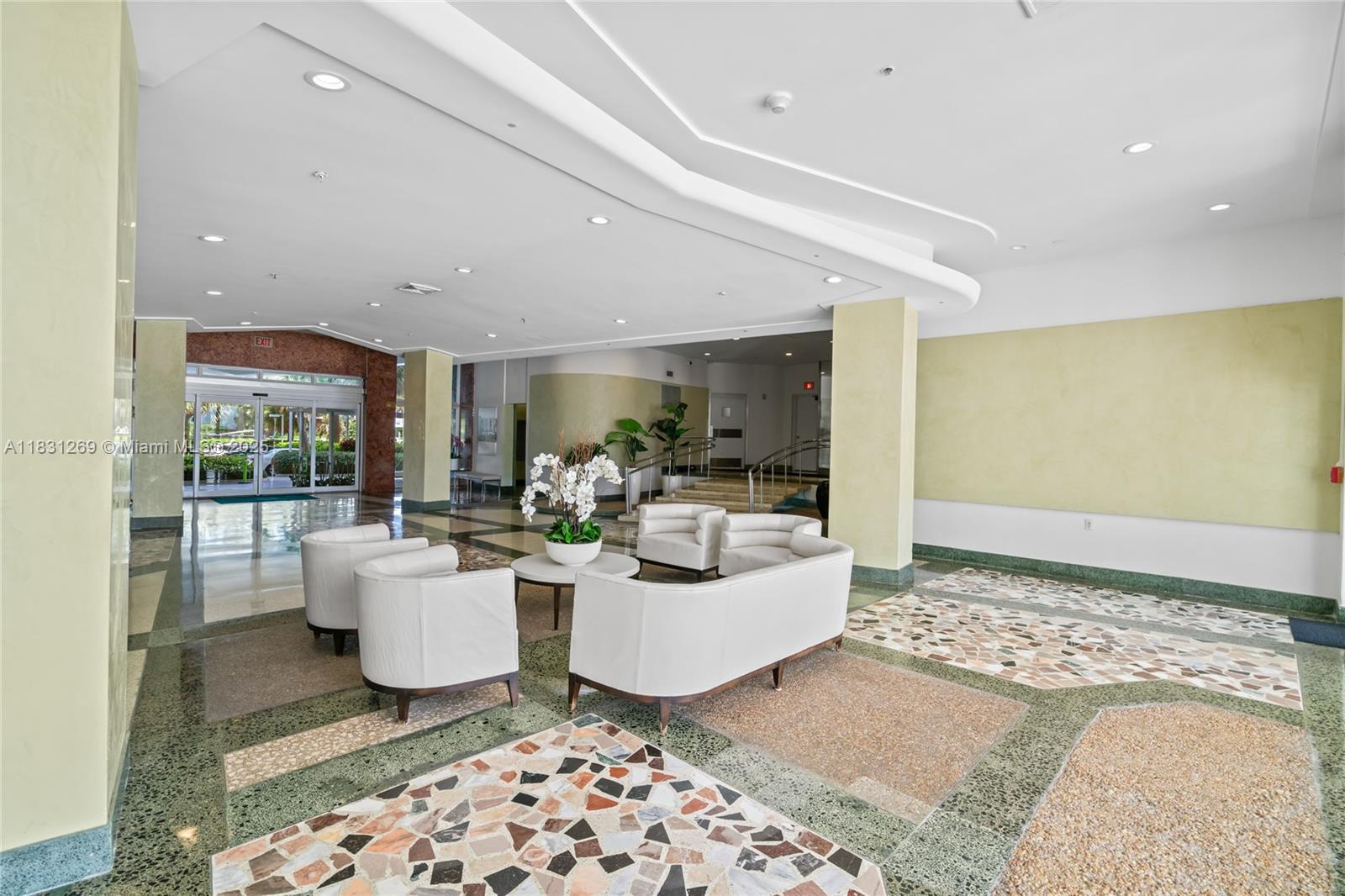 4925 Collins Ave # 8F