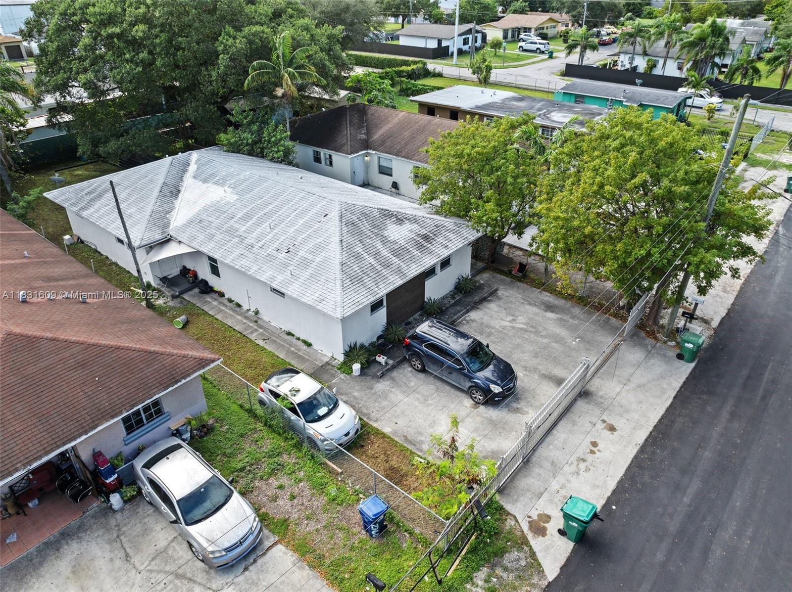 2788 NW 48th St