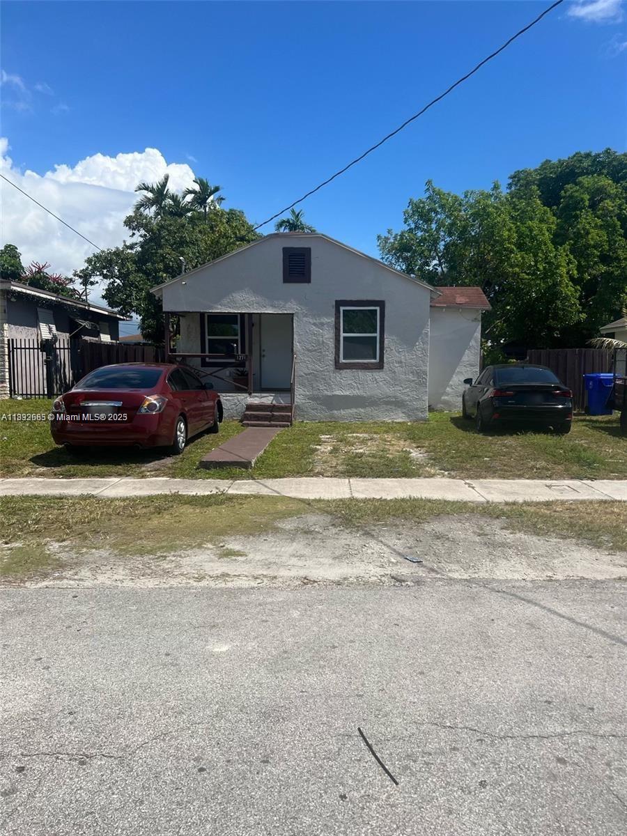 1271 NW 68th St