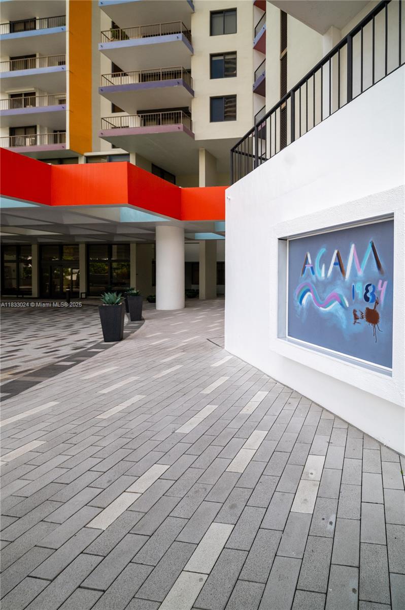 1581 Brickell Ave # 508