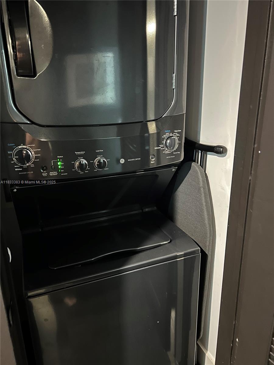 1100 S Miami Ave Unit: 2107