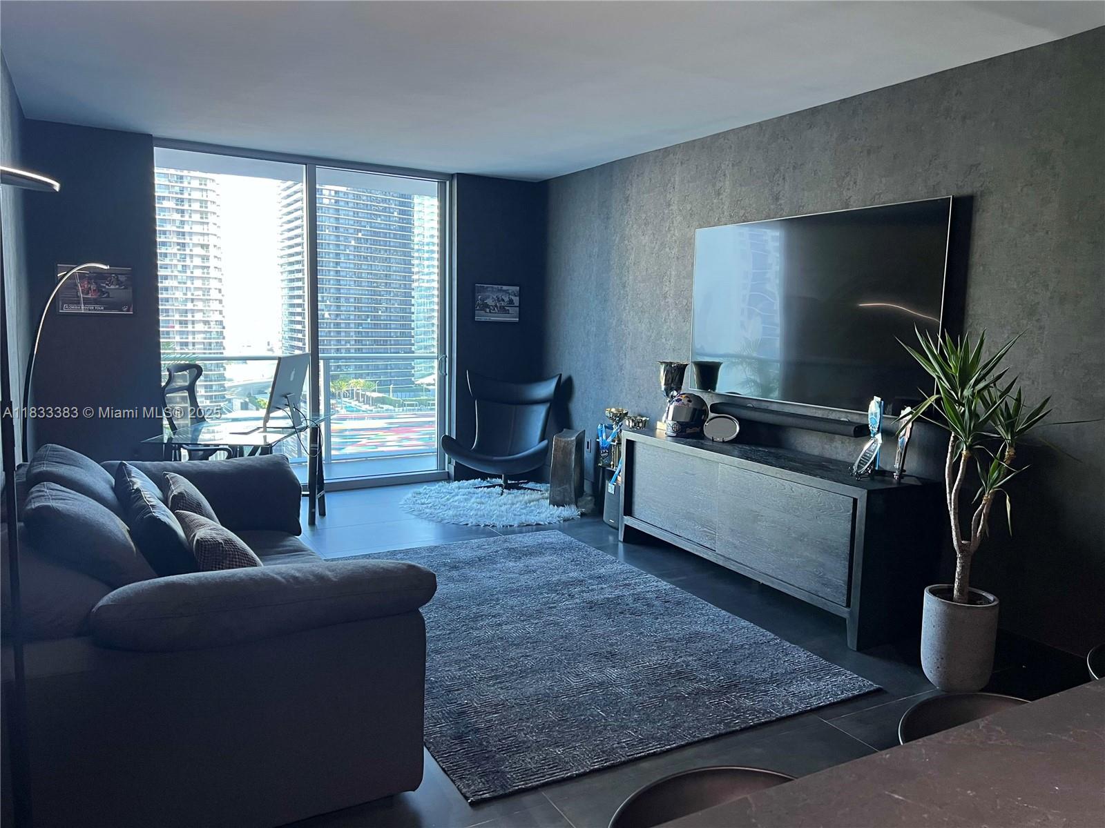1100 S Miami Ave Unit: 2107