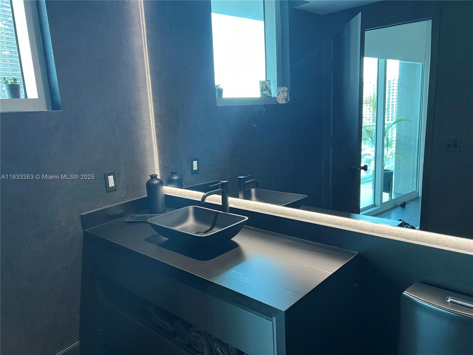 1100 S Miami Ave Unit: 2107