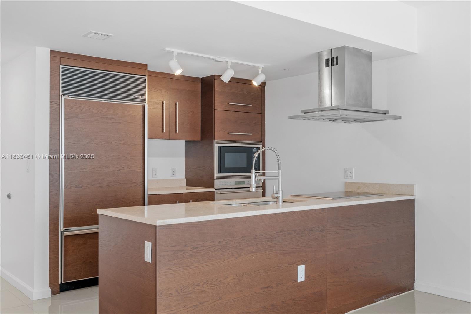 495 Brickell Ave # 2607