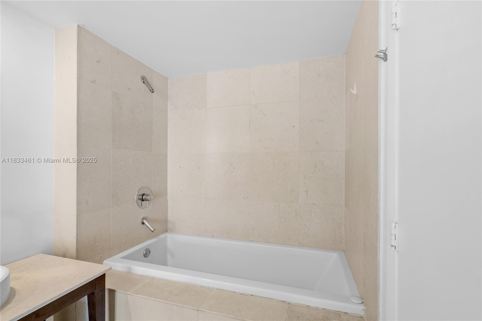 495 Brickell Ave # 2607
