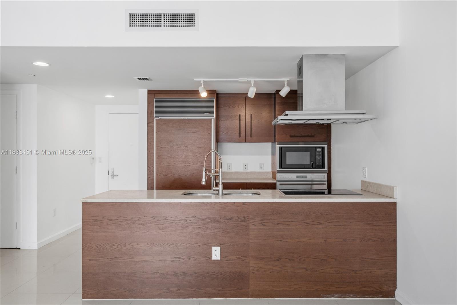 495 Brickell Ave # 2607